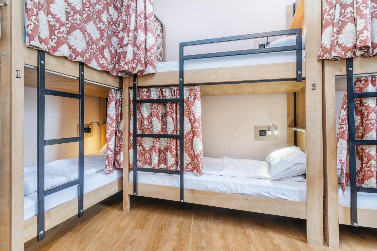 Pushkin 10 Hostel Tbilisi Ngoại thất bức ảnh